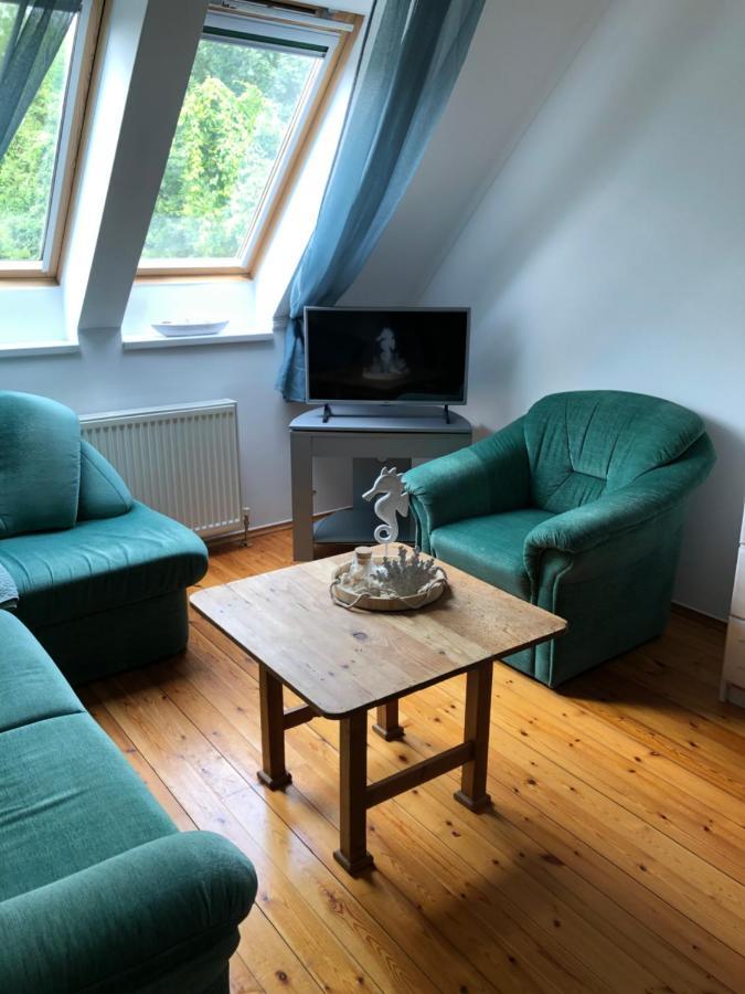 Capri Apartman Eger Bagian luar foto